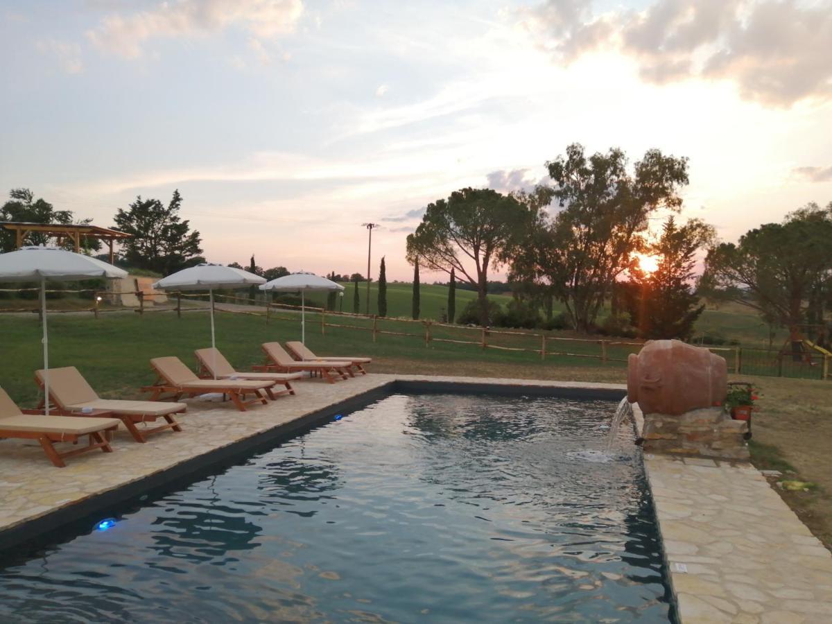 Wine Resort Colsereno Montalcino Bagian luar foto