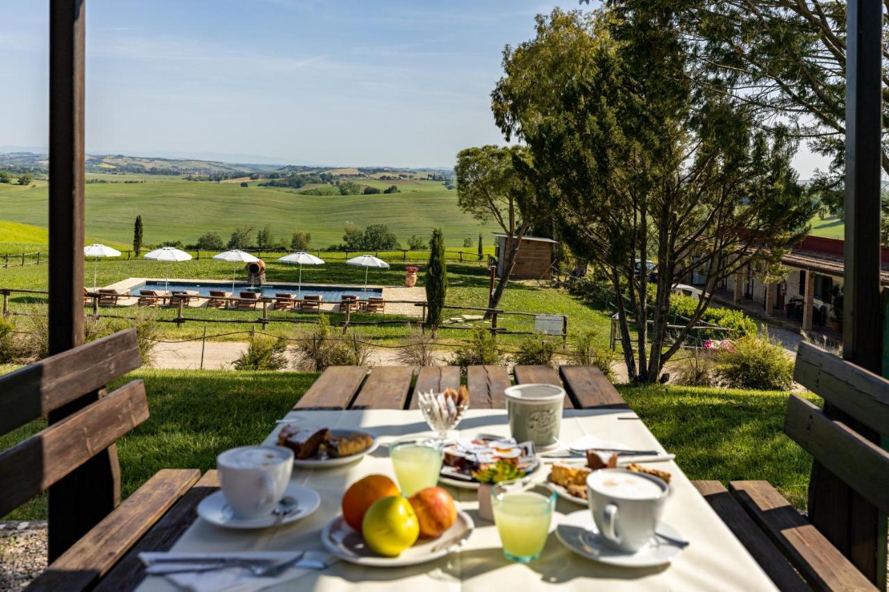 Wine Resort Colsereno Montalcino Bagian luar foto