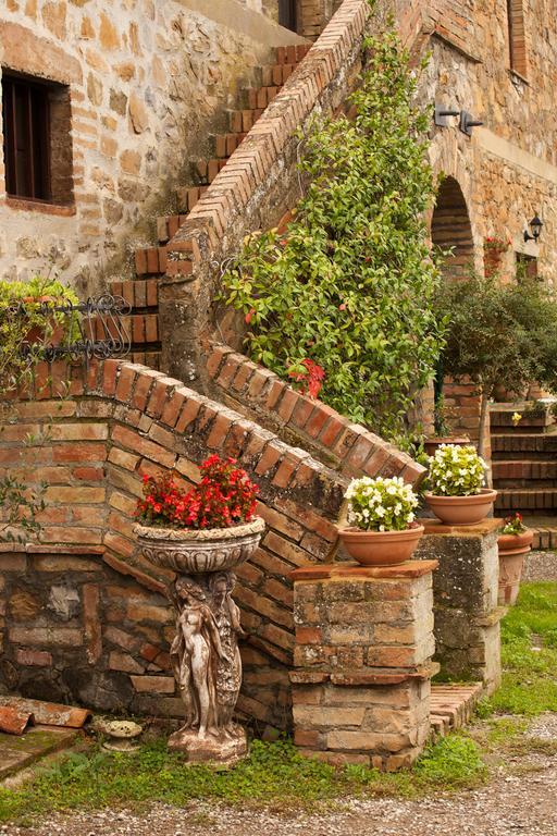 Wine Resort Colsereno Montalcino Bagian luar foto