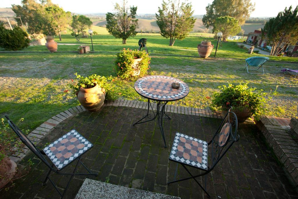 Wine Resort Colsereno Montalcino Bagian luar foto